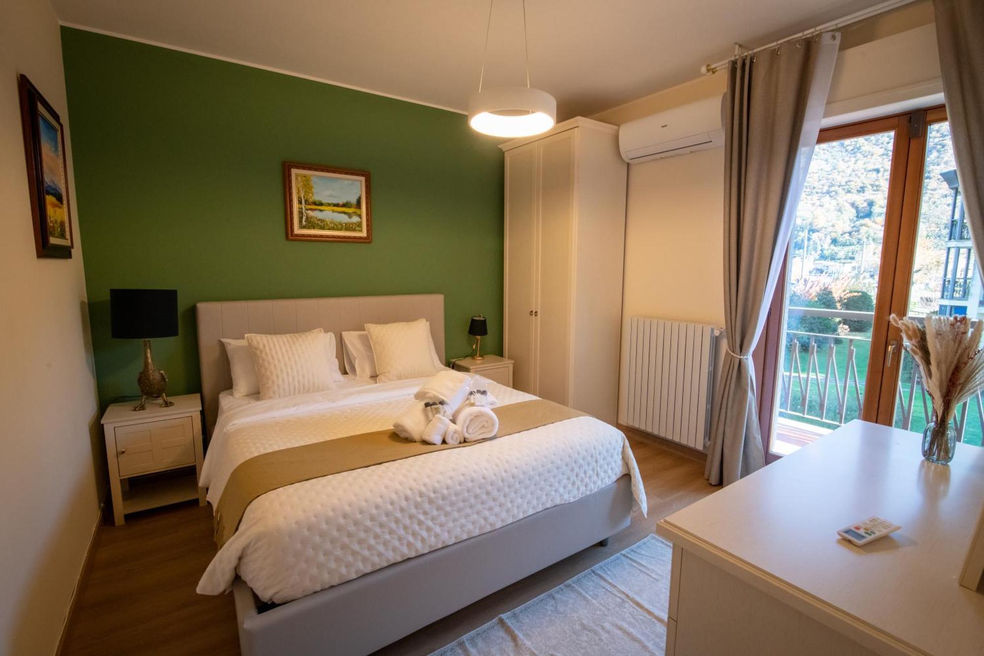 Residenza Lago Sereno ポルト・チェレージオ エクステリア 写真